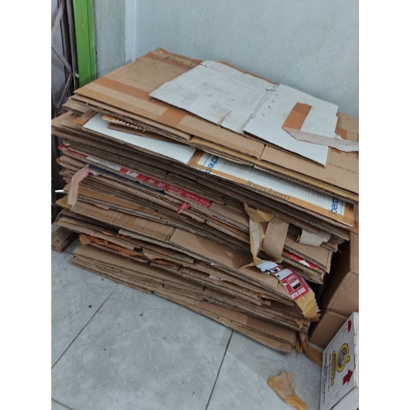 

kardus bekas tebal