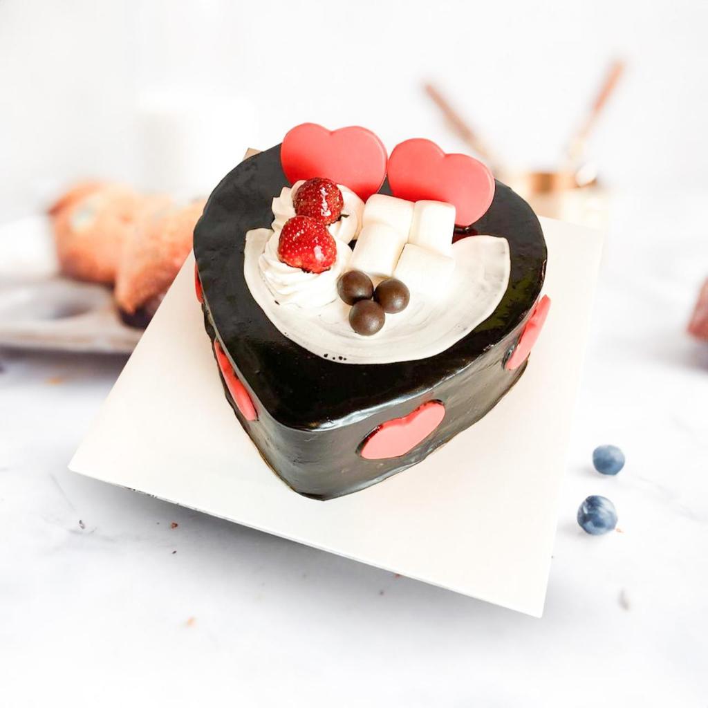 Kue Ulang Tahun/Birthday Cake/Kue Ultah tema Love/Love Cake