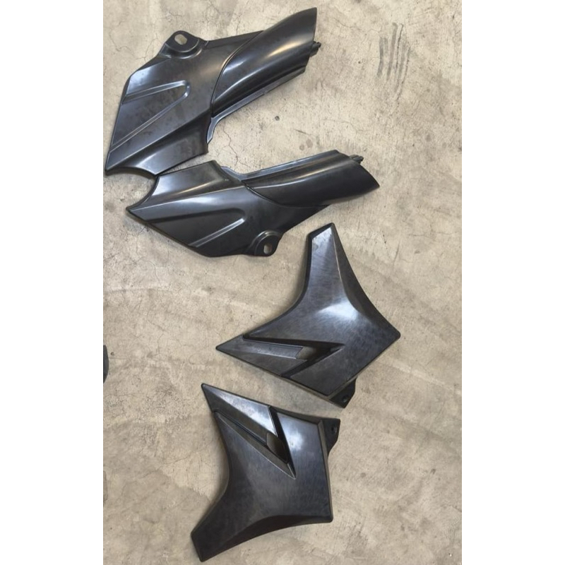 Cover Tutup Aki Bok Aki Set Sayap Kawasaki Ninja R Ninja SS Bahan Mentah Bok Aki Ninja Sayap Cover T