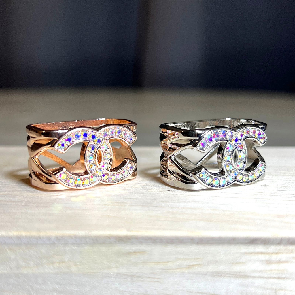 Bros ring cincin Hijab jilbab gaya Korea motif CC perak atau suasa dengan permata ada 2 warna