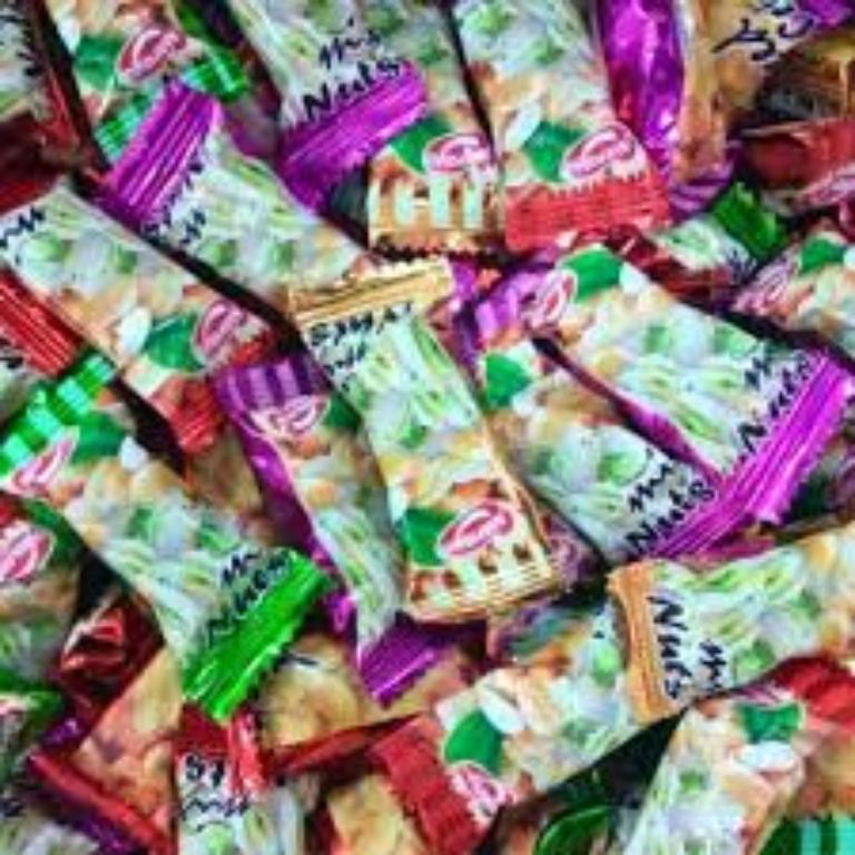 

Naraya Mixed Nuts Crisp 400 Gram Halal | Tingting Kacang Panggang | Permen Kacang Enting Manis Enak