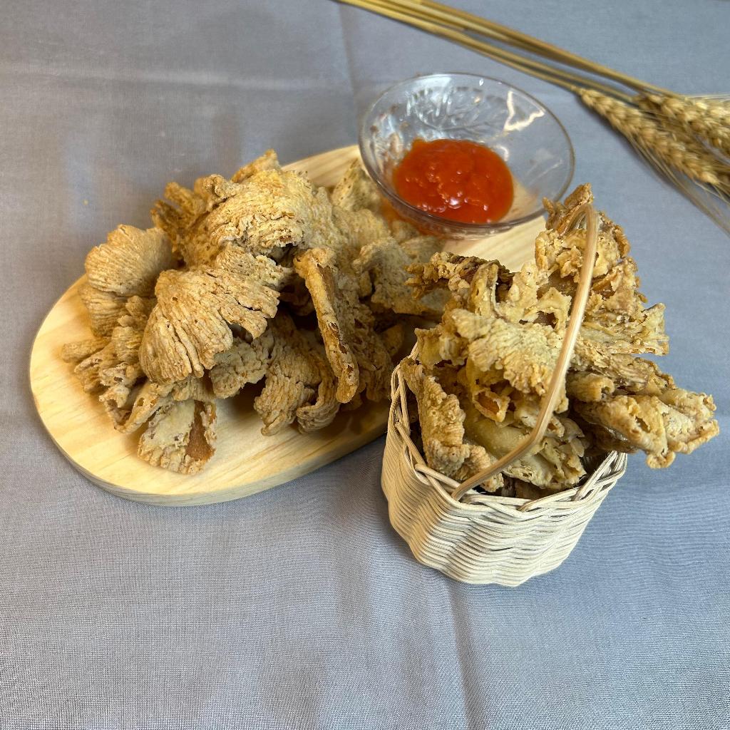 

Keripik Jamur Tiram Premium Crispy 250 Gram Hayumi Snack | Original | Pedas Asin | Ekstra Pedas