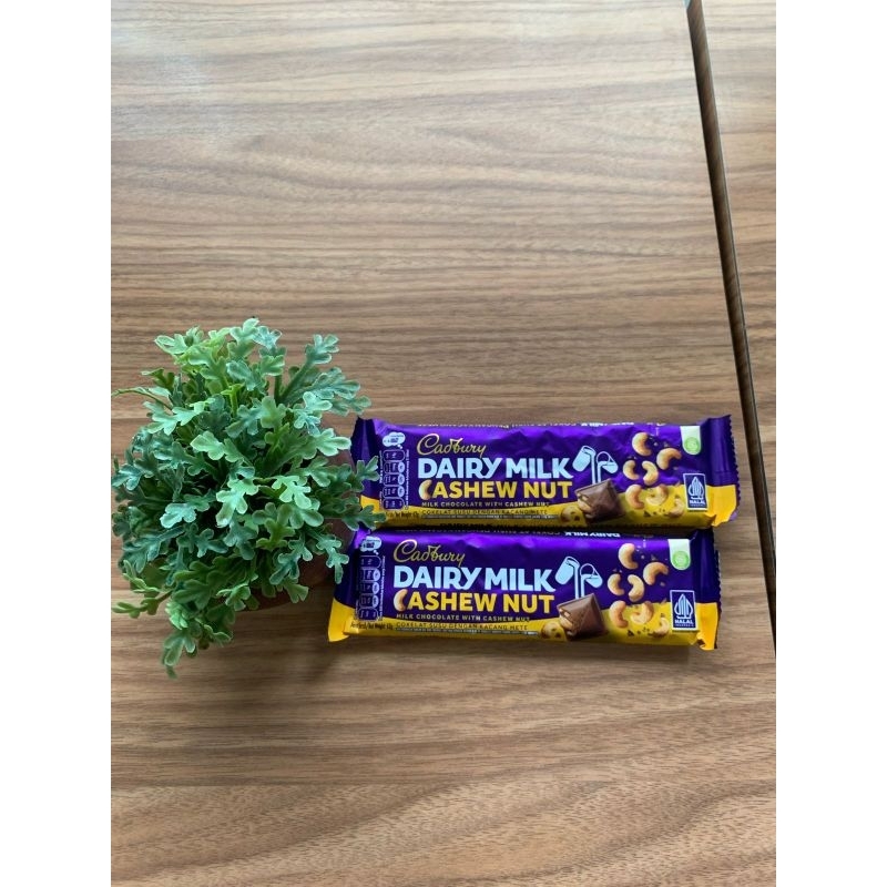 

Cadbury dairy milk cashew nut 62g