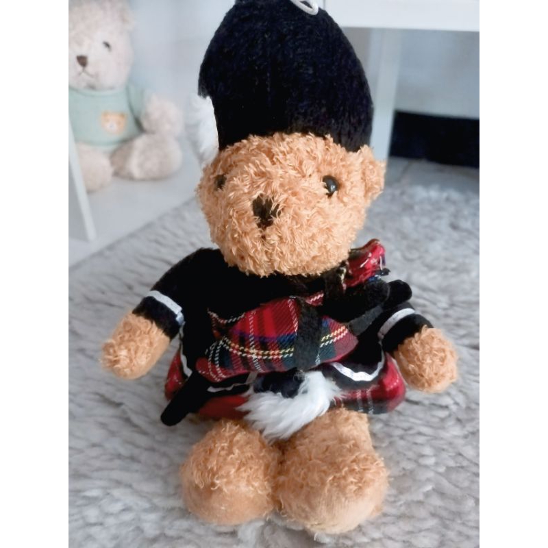 MURAH Teddy Bear Beruang Kostum Scotland Lucu Ganci Boneka Kolpri Bagus Terawat Like New