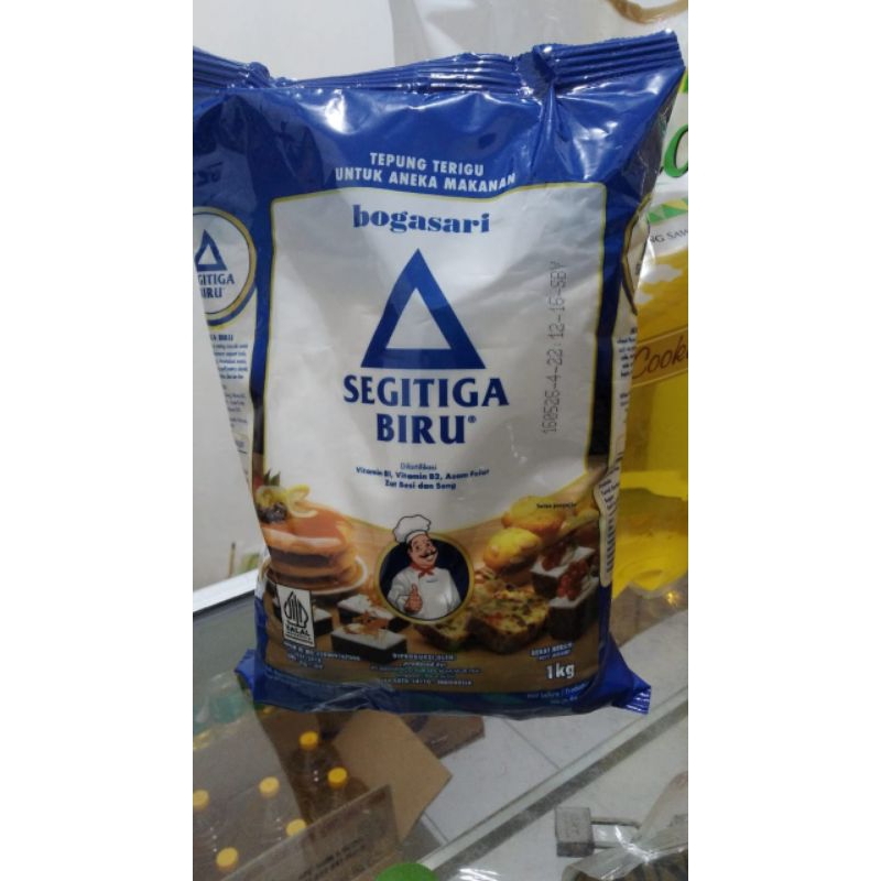 

Tepung Segitiga Biru Premium 1kg