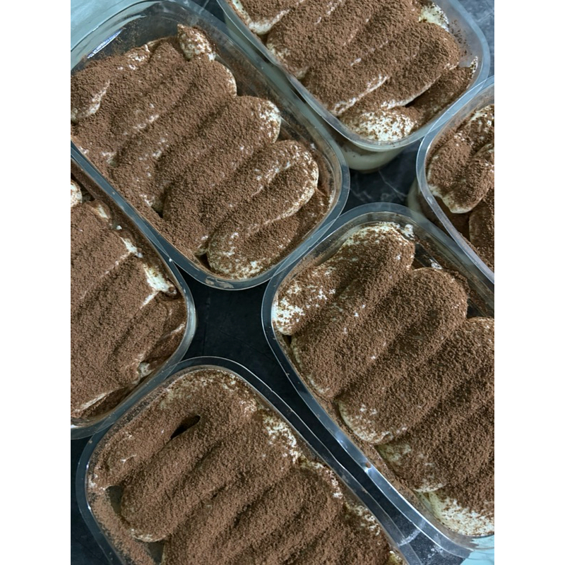 

tiramisu dessert box