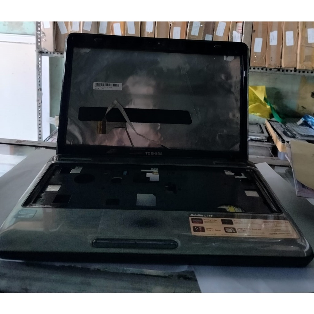 CASING LAPTOP TOSHIBA SATELLITE L745