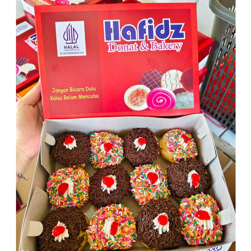 

Donat toping blacforest+kacang