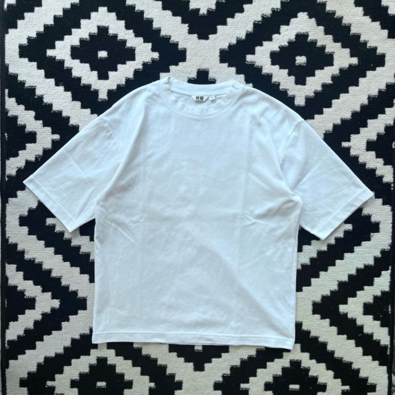 tshirt uniqlo airism second like new