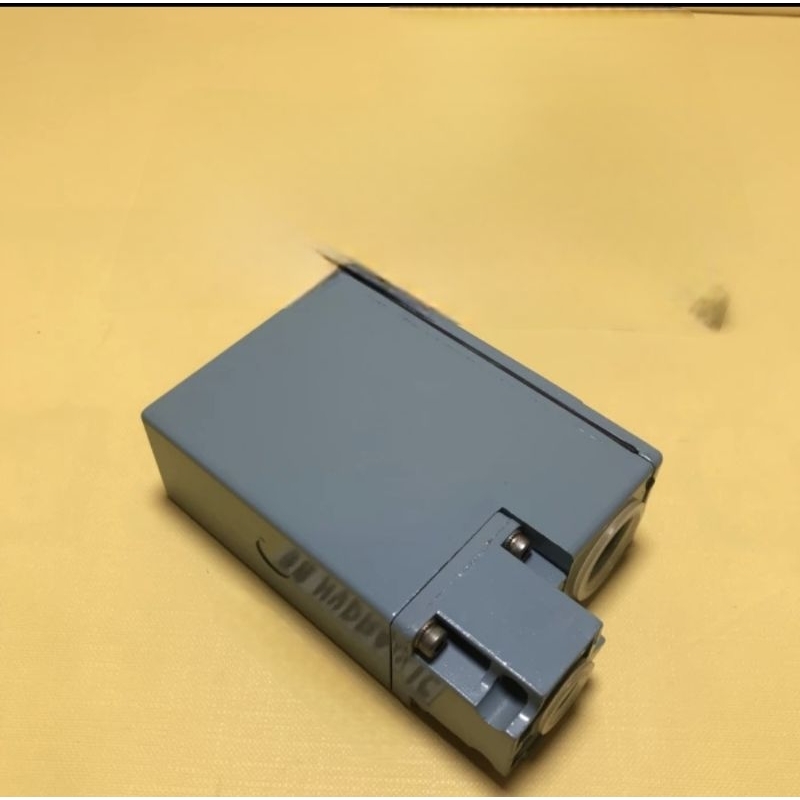 PRESSURE SWITCH TELEMECANIQUE XMJ-A0207