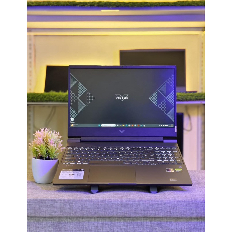 HP Victus By Gaming 15 RAM 16GB/512GB AMD RYZEN 5 Windows 11
