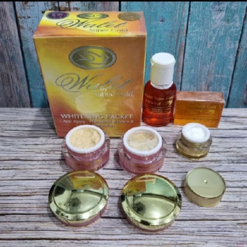 Cream Walet Super Gold