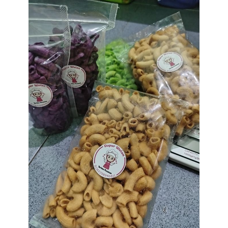 

MAKARONI UBI MADU/MAKARONI MANIS/MAKARONI/CEMILAN MANIS/MAKARONI UBI/UBI MADU/CEMILAN MURAH