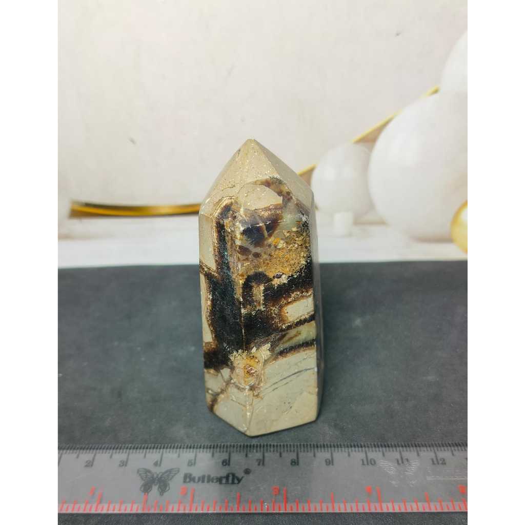 Natural Septarian Tower UV Reactive (5)