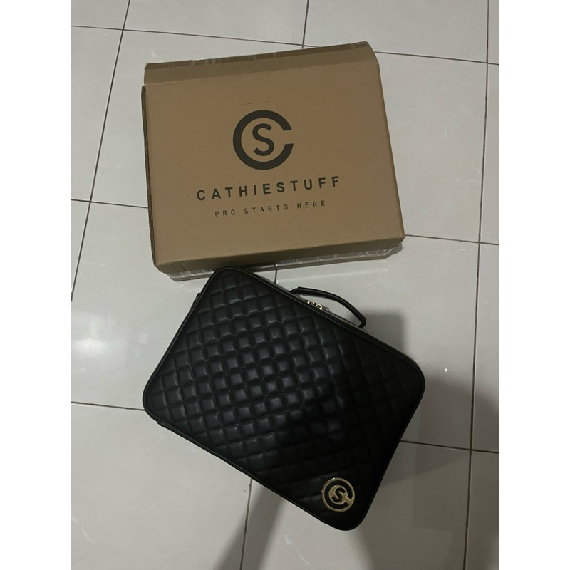 Preloved Tas Makeup Cathie Stuff Baby Flap Makeup Bag 2.0 + Dus Box, lengkap
