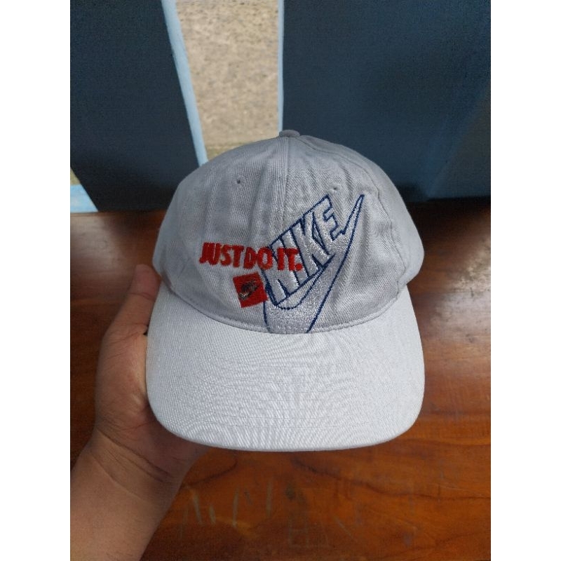 TOPI NIKE VINTAGE