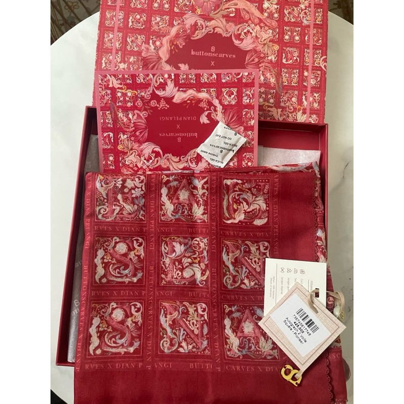Buttonscarves  autograph 2 -piooner NEW
