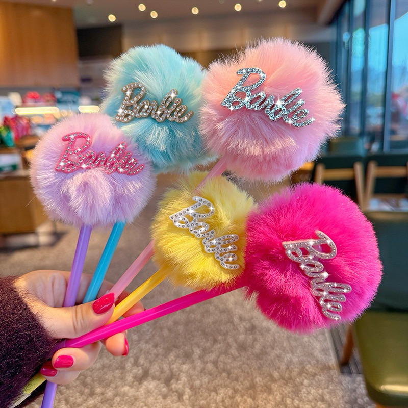 

pulpen bulu barbie