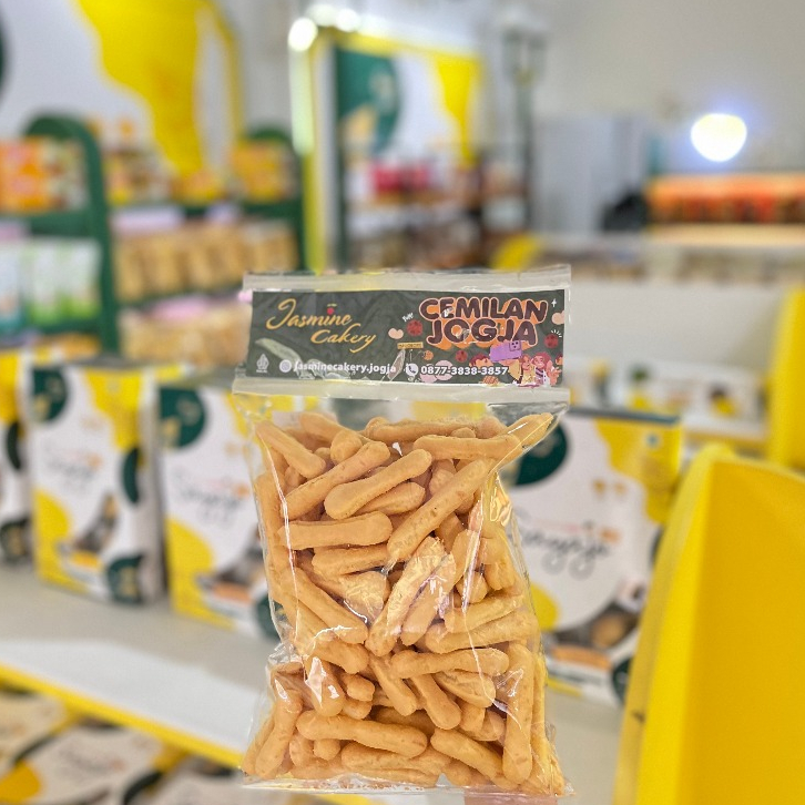 

Cemilan Jogja Sayajo Oleh Oleh Sus Kering Keju 200 gram / Halal