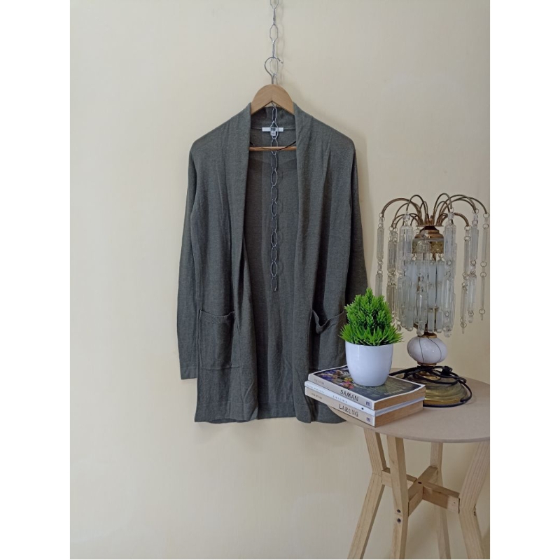 UNIQLO ORIGINAL CARDIGAN
