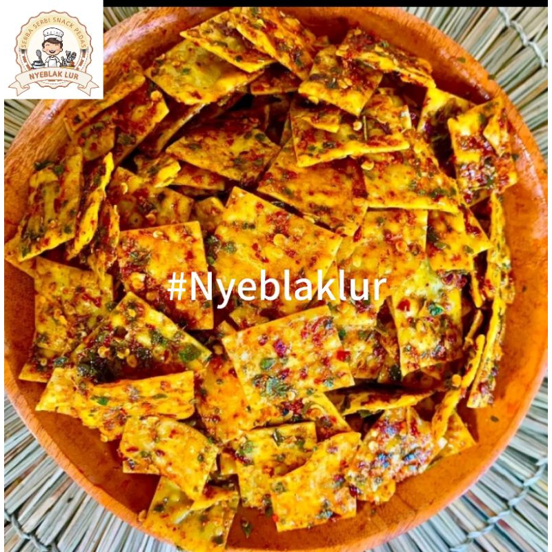 

Pangsit Pedas daun jeruk kemasan 500 gr.