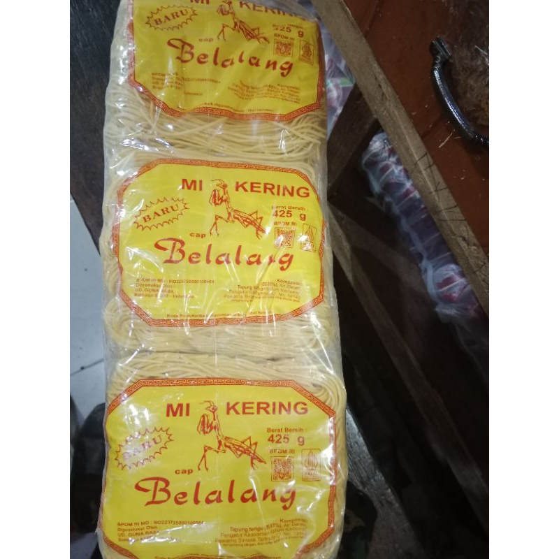 

mi kering mie belalang