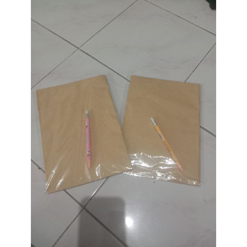 

20 Lembar + Bonus 1 Pcs Pensil Sampul Buku Kacang Sampul buku Tulis Kwarto Sampul Coklat Kacang