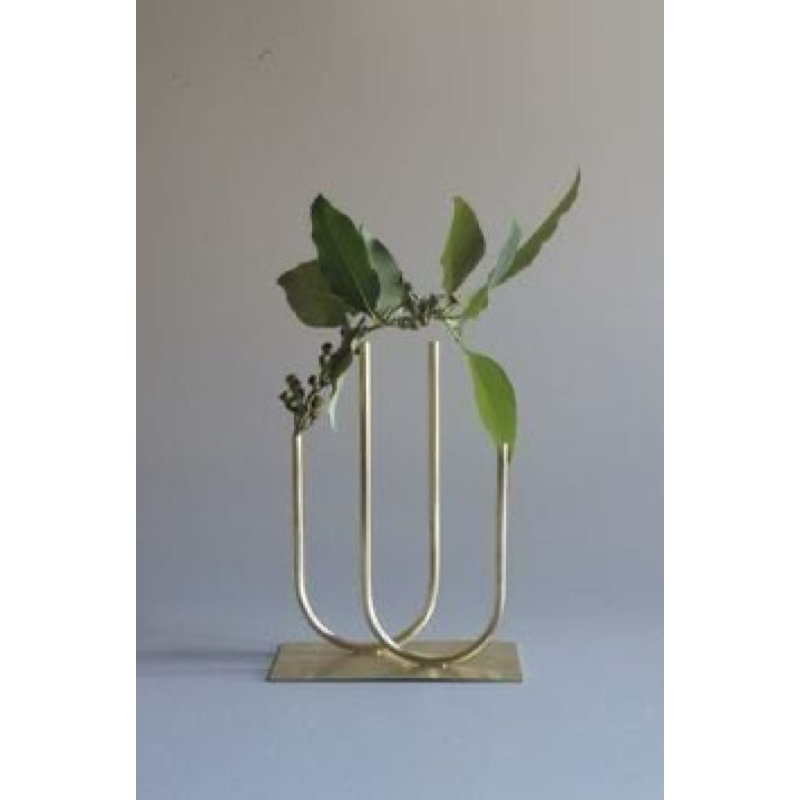 stand besi tempat bunga hiasan meja