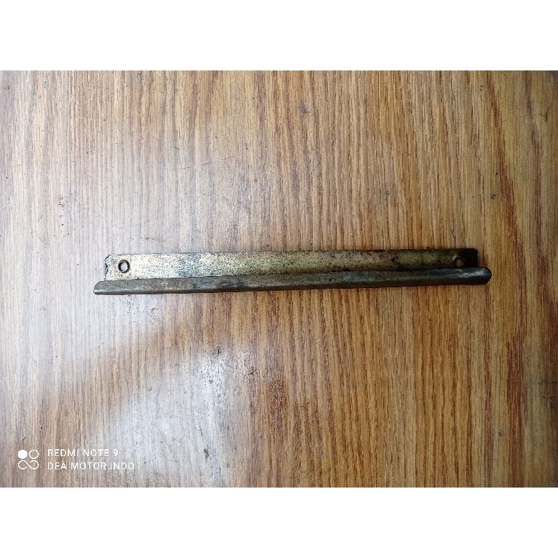 Rel jagrak jok Yamaha b80 original/rel jok Yamaha v80 original/penyangga jok v80/penyangga jok Yamah