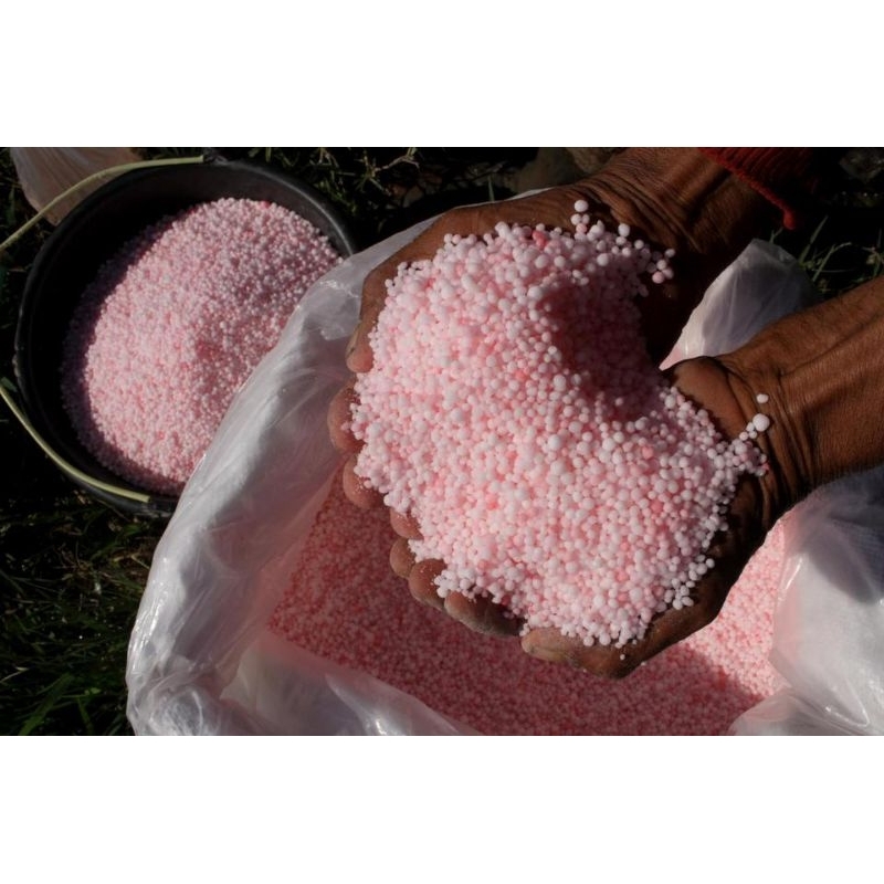 pupuk urea nitrogen 46%/ urea pink untuk masa pertumbuhan