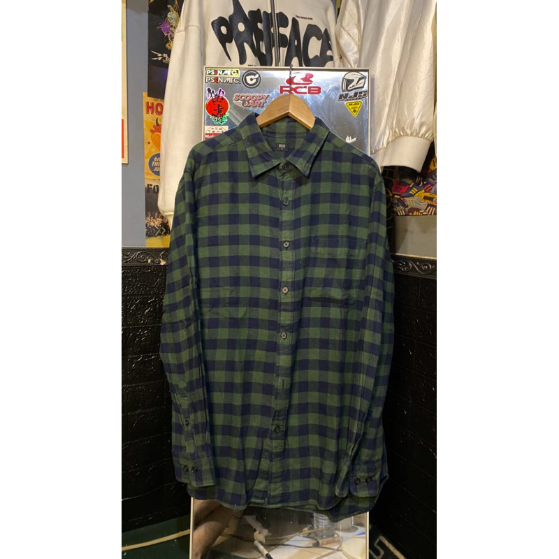 UNIQLO/kemeja flanel uniqlo warna hijau sz XL p 78 LD 120