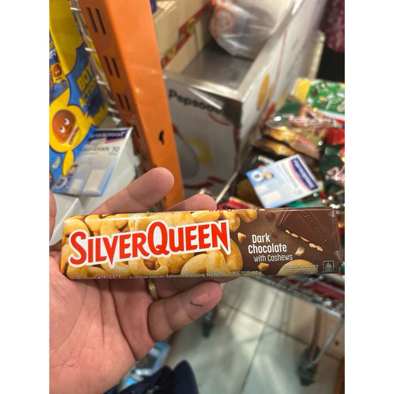 

SilverQueen Dark Chocolate cashews 55gram