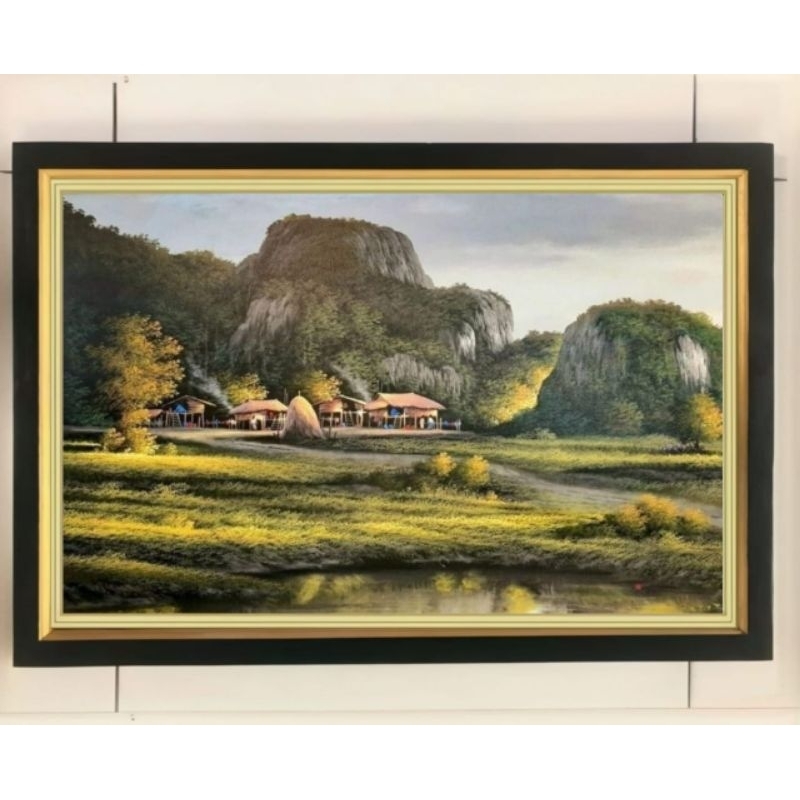 hiasan dinding lukisan cetak pemandangan bukit batu hijau figura ukuran 65*45