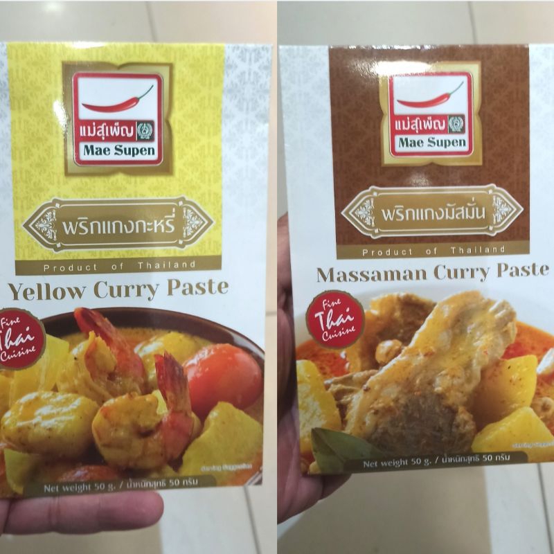

Mae Supen Bumbu Kari Pasta Thailand Yellow Curry Massaman Curry Paste 50g