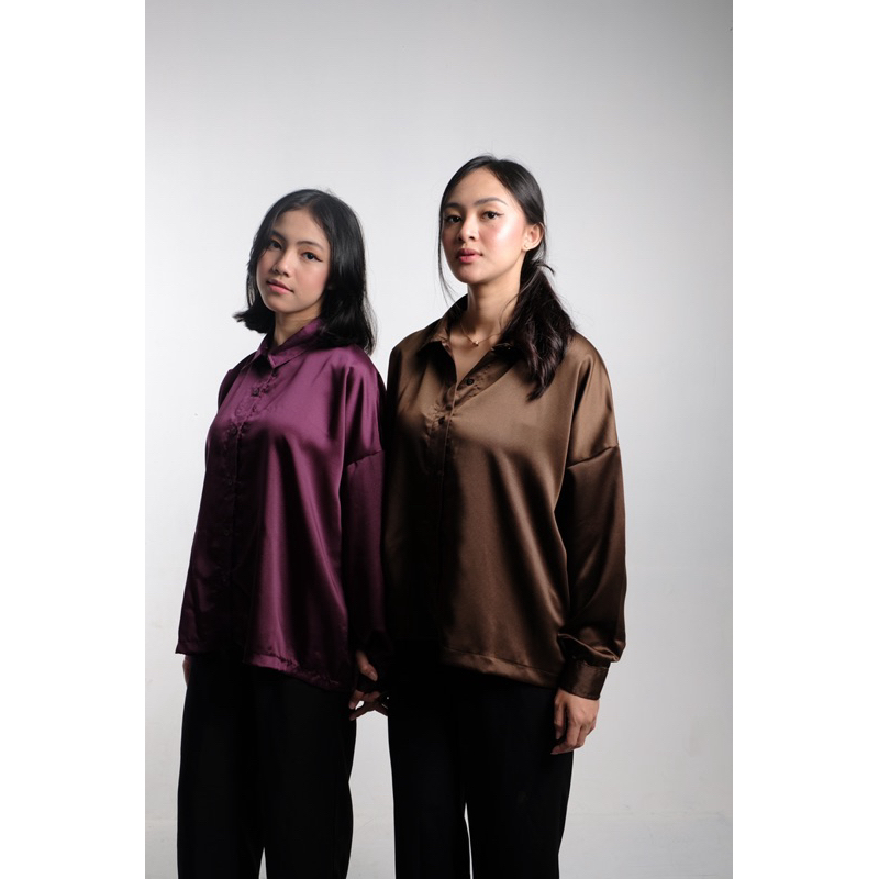 Kemeja Oversized Satin