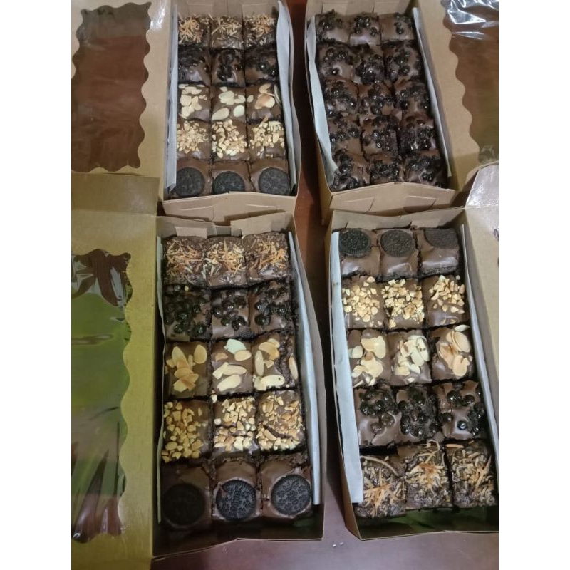 

Brownies Panggang Enak Fresh Nyoklat UK 20x10 by Agent SS