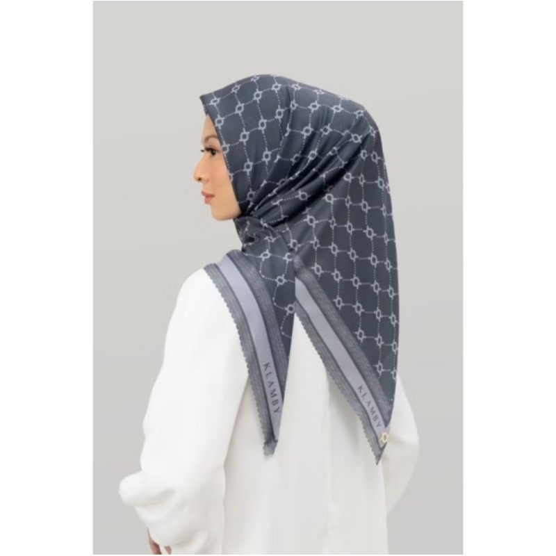 monogram scarf london edition 1 wearing klamby