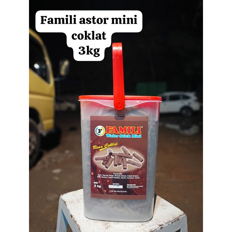 

Famili Mini Astor Coklat Wafer Stick Mini kemasan timba 3KG
