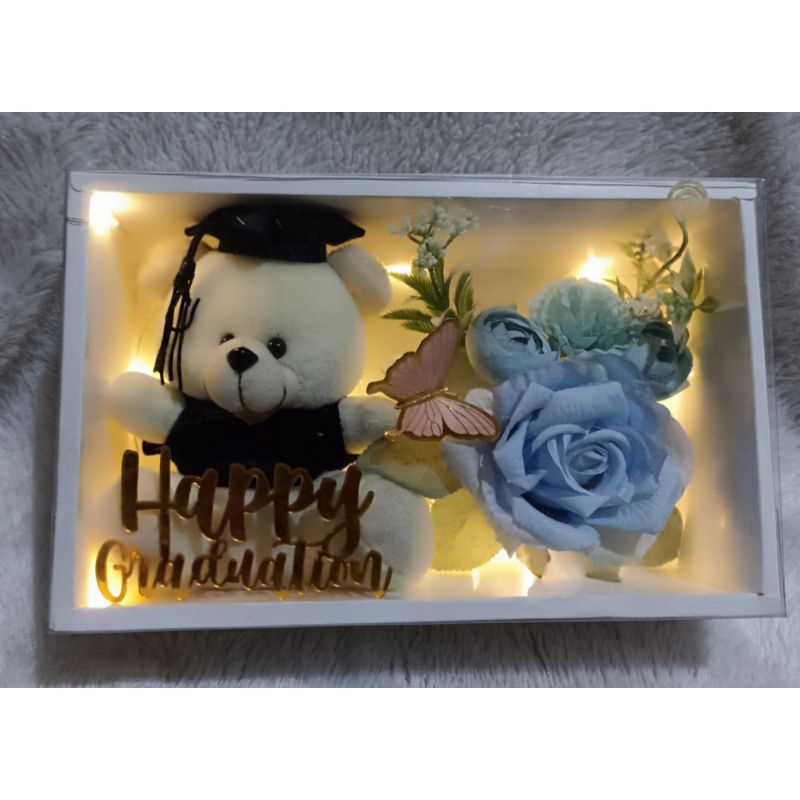 

kado wisuda/gift box boneka