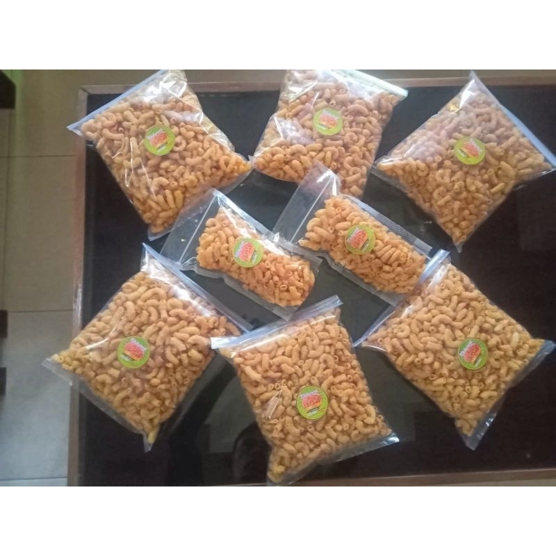 

makaroni pedas sambal bawang 250gr