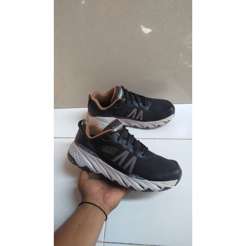 Sepatu Trail Running Original Skechers Glide Step Trail Size 43 insole 28 cm Kondisi Second Joss