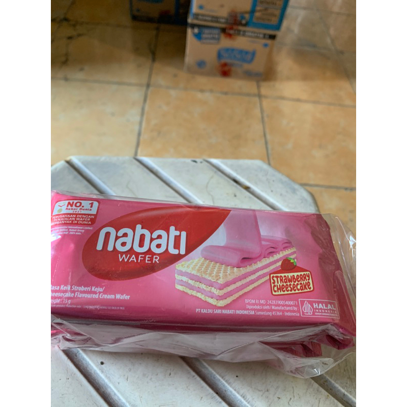 

Nabati Wafer Rasa Strawberry Cheesecake 15g X 10