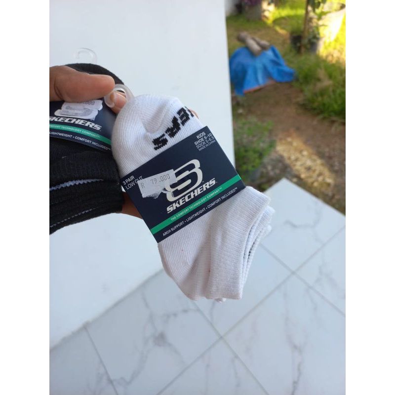 Kaos kaki Skechers