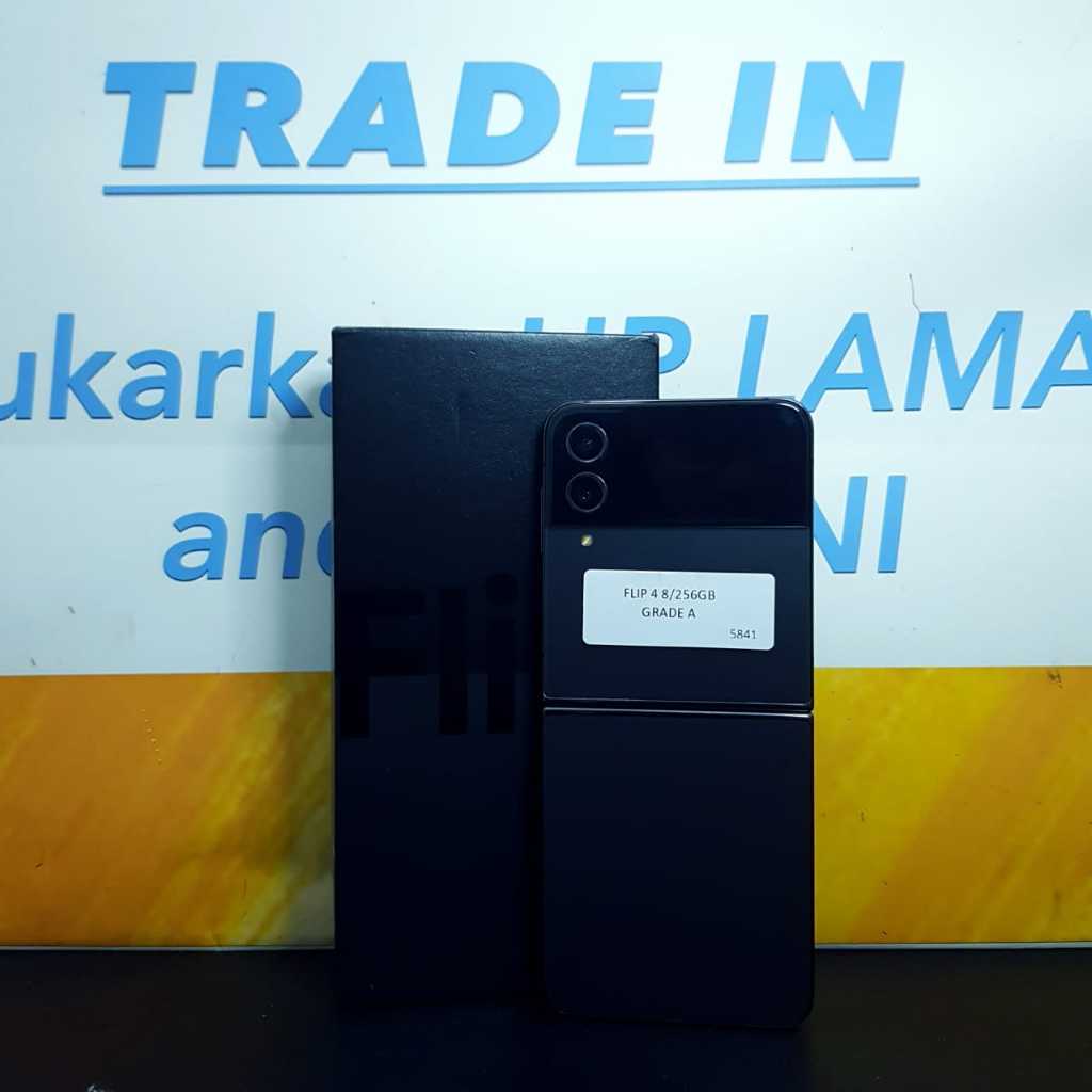 Samsung Z Flip 4 5G 8/256Gb Second Bekas Fullset