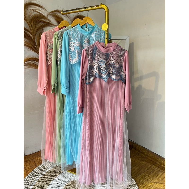 Gamis Brokat Tile