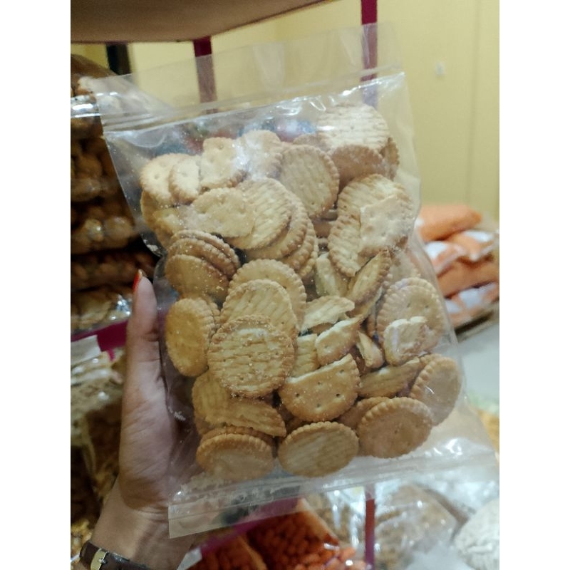 

biskuit jari dan bulat