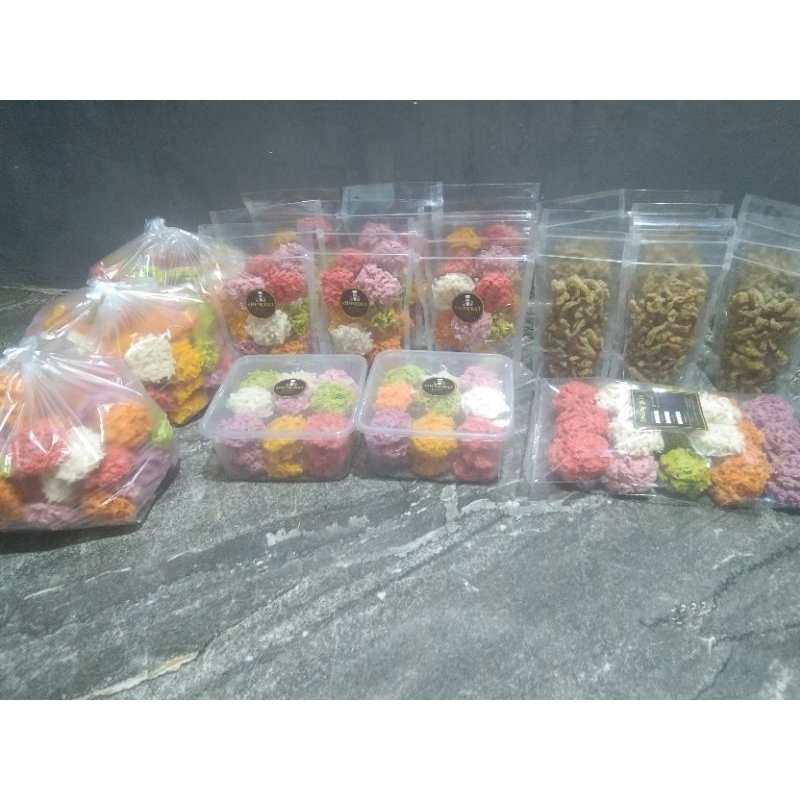 

PROMO SERBA 5 RIBUAN /KEMASAN ICIP / KEMBANG GULA KELAPA GRIP STIK KRIPIK PISANg USUS ALEN ALEN