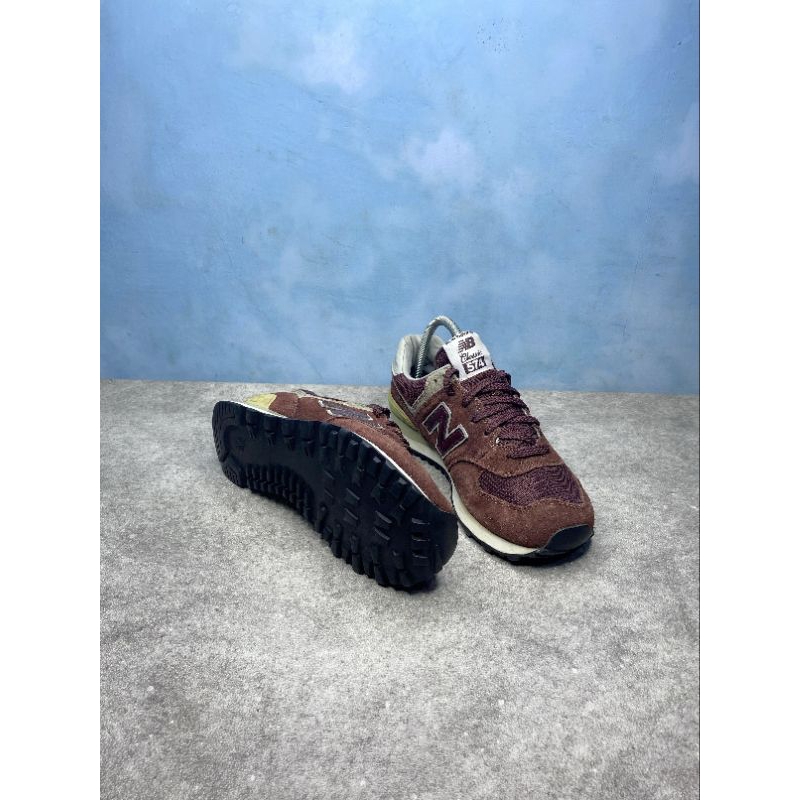 sepatu NB 574