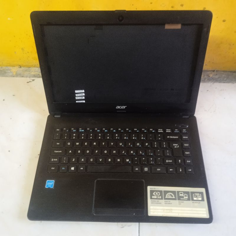 CASING ACER Z1402 MURAH SAJA SUDAH LEM BAUT OKE BISA PAKAI APA ADANYA