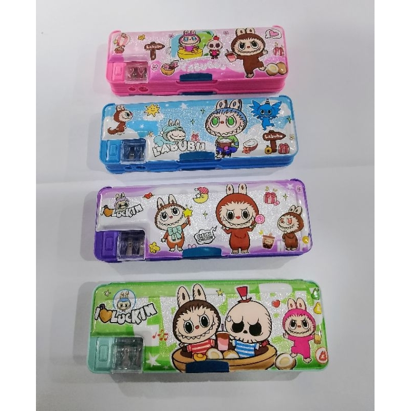 

Tempat Pensil Magnet Karakter Labubu B-2222